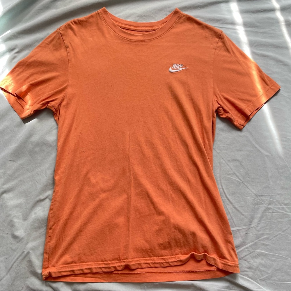Nike vintage orange tee with embroidered logo
